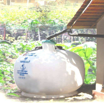 Rain water harvesting in Sri Lanka.png